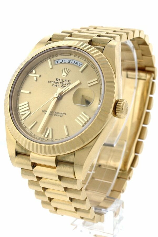 Rolex Day-Date 40 Champagne Roman Dial 18K Yellow Gold President Automatic Mens Watch 228238