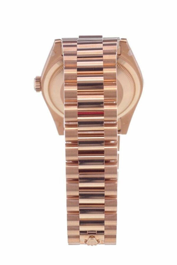 Rolex Day-Date 36 Carousel Of Pink Mother-Of-Pearl Dial Fluted Bezel President Everose Gold Watch