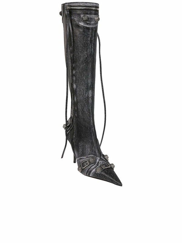 Falling Boot With Studs And Buckles 1