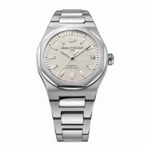 Girard-Perregaux Laureato in a 42mm stainless steel casew ith silver dial on stainless steel bracelet, featuring a date display and automatic movement.