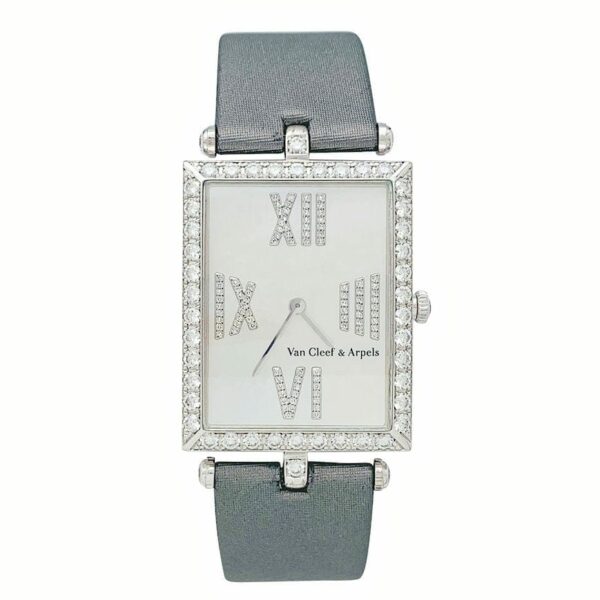 Montre Montre Van Cleef & Arpels, "Classique Arpels" en or blanc, diamants, nacre et satin. 58 Facettes 31451