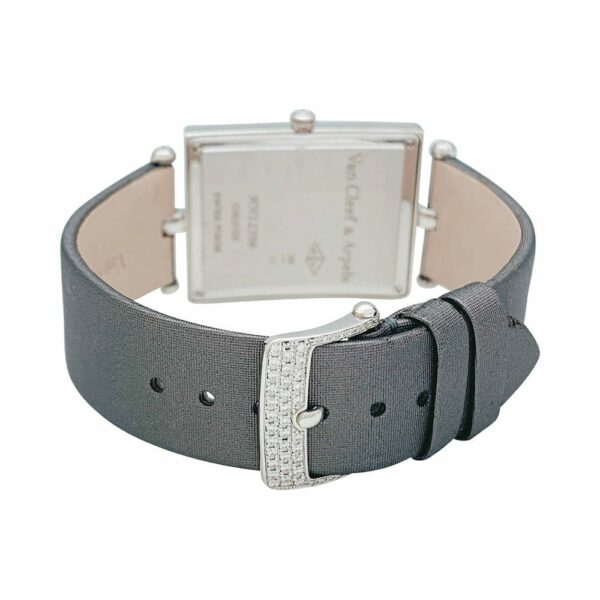 Montre Montre Van Cleef & Arpels, "Classique Arpels" en or blanc, diamants, nacre et satin. 58 Facettes 31451