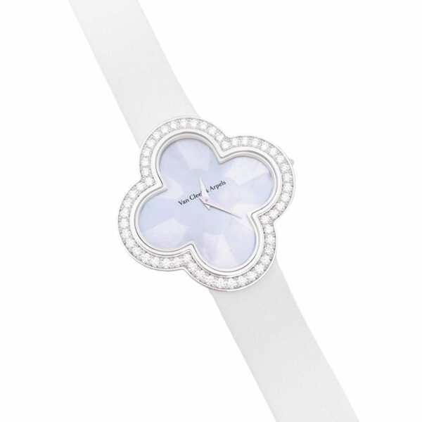 Montre Montre Van Cleef & Arpels, "Alhambra", or blanc, diamants. 58 Facettes 33313