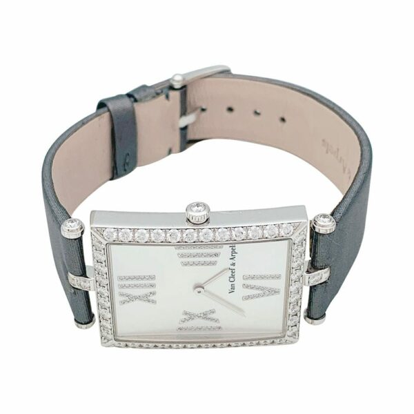 Montre Montre Van Cleef & Arpels, "Classique Arpels" en or blanc, diamants, nacre et satin. 58 Facettes 31451