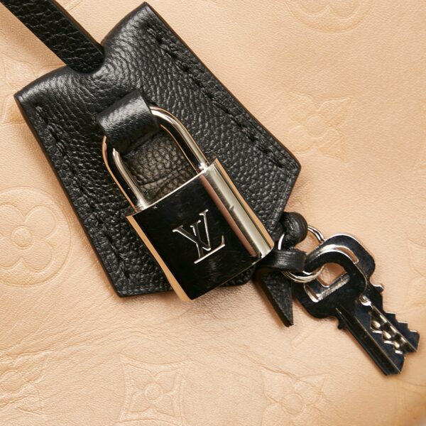 Tan LV Monogram Cuir Plume Very Zipped - Image 11