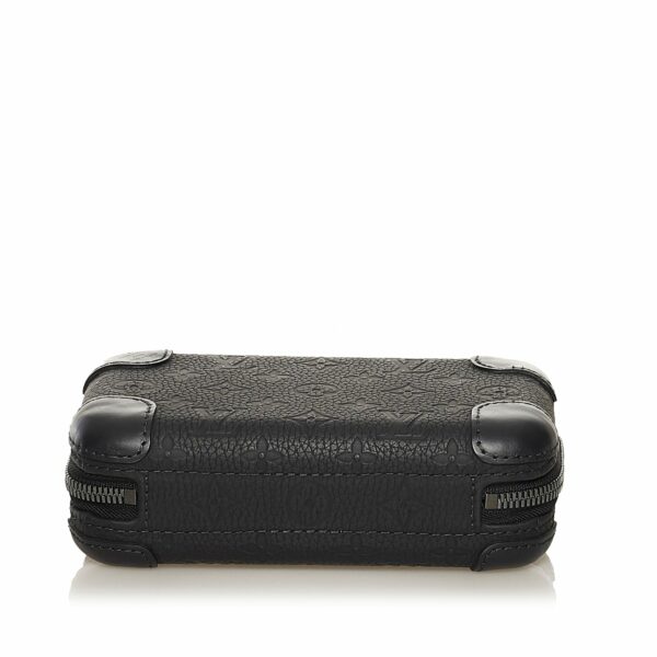 Black LV Taurillion Monogram Horizon Clutch Bag - Image 4