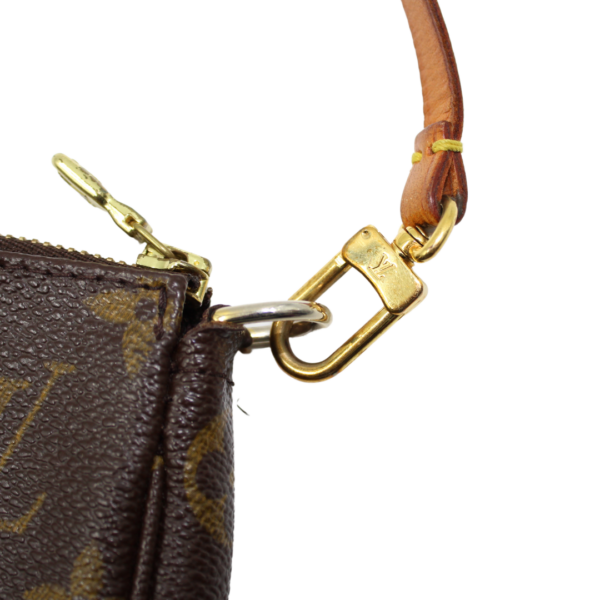 LV Pochette - Image 11