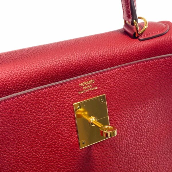 HM Kelly 28 Rouge Garance Togo Gold Hardware - Image 12