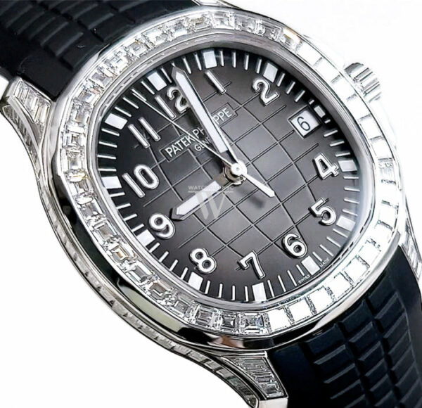 Patek Philippe Aquanaut Diamond Bezel 5167/300G-010 - Image 3