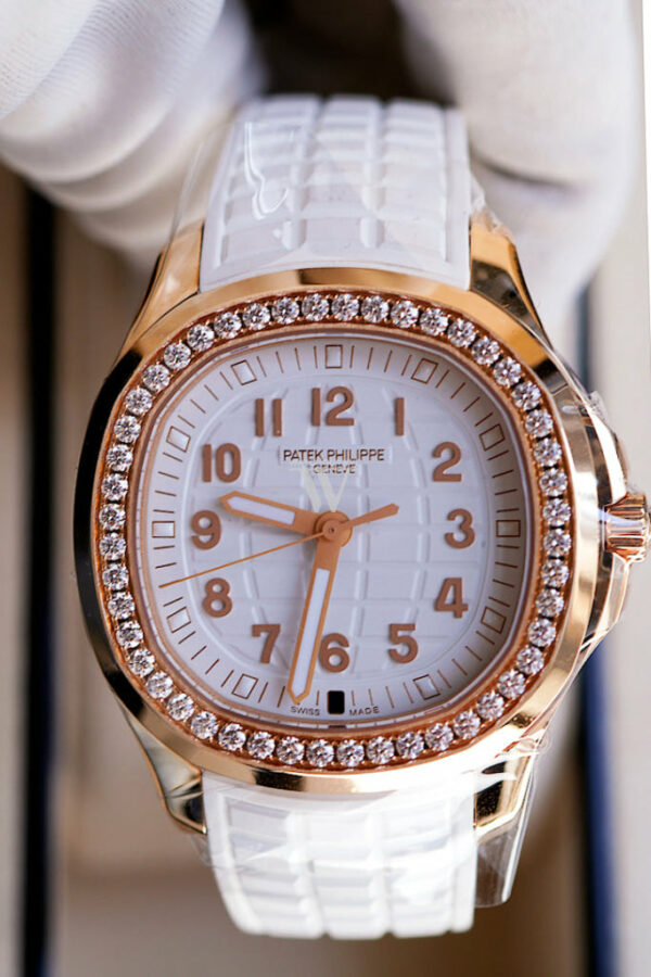 Patek Philippe Aquanaut Luce Automatic Rose Gold 5269/200R-001 5269/200R - Image 2