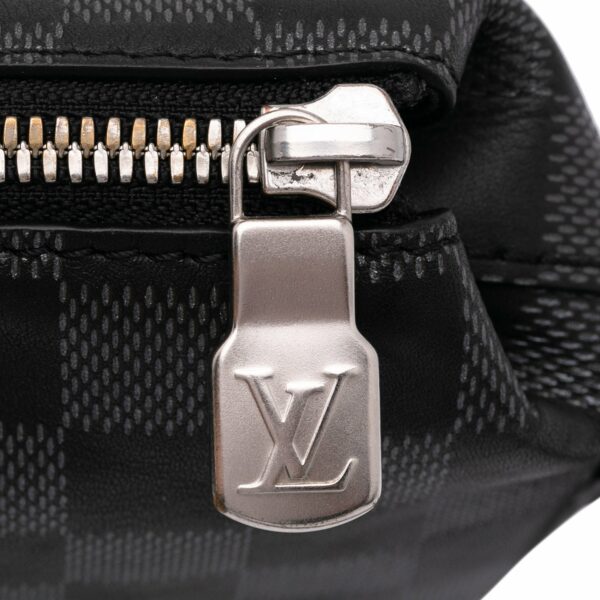 Black LV Damier Infini Discovery Messenger Crossbody Bag - Image 9