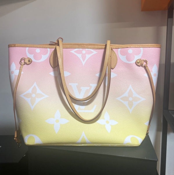 LV Monogram Giant By The Pool Neverfull MM Light Pink - Image 4